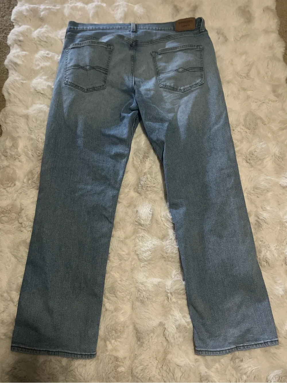 Levi’s Denizen 285 relaxed blue men’s jeans , Size 36 x 30.